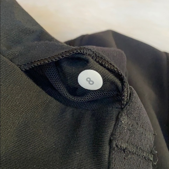 Lululemon cropped top - Picture 5 of 5